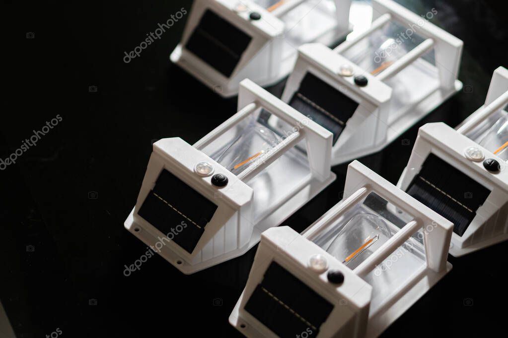 Casa con soluzioni di efficienza energetica e illuminazione intelligente